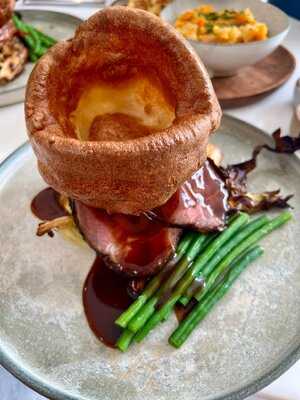 Billy's Barr & Restaurant