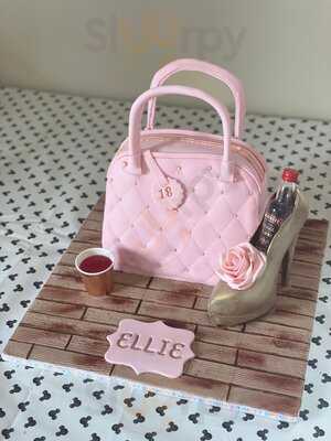 Snazzy Cakes By Hayley