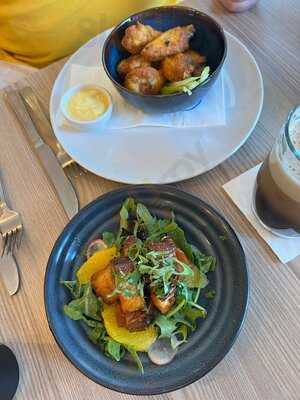 2 North Street, Carrickfergus, Bt38 7aq