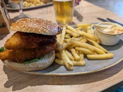 Borders Bar And Restaurant