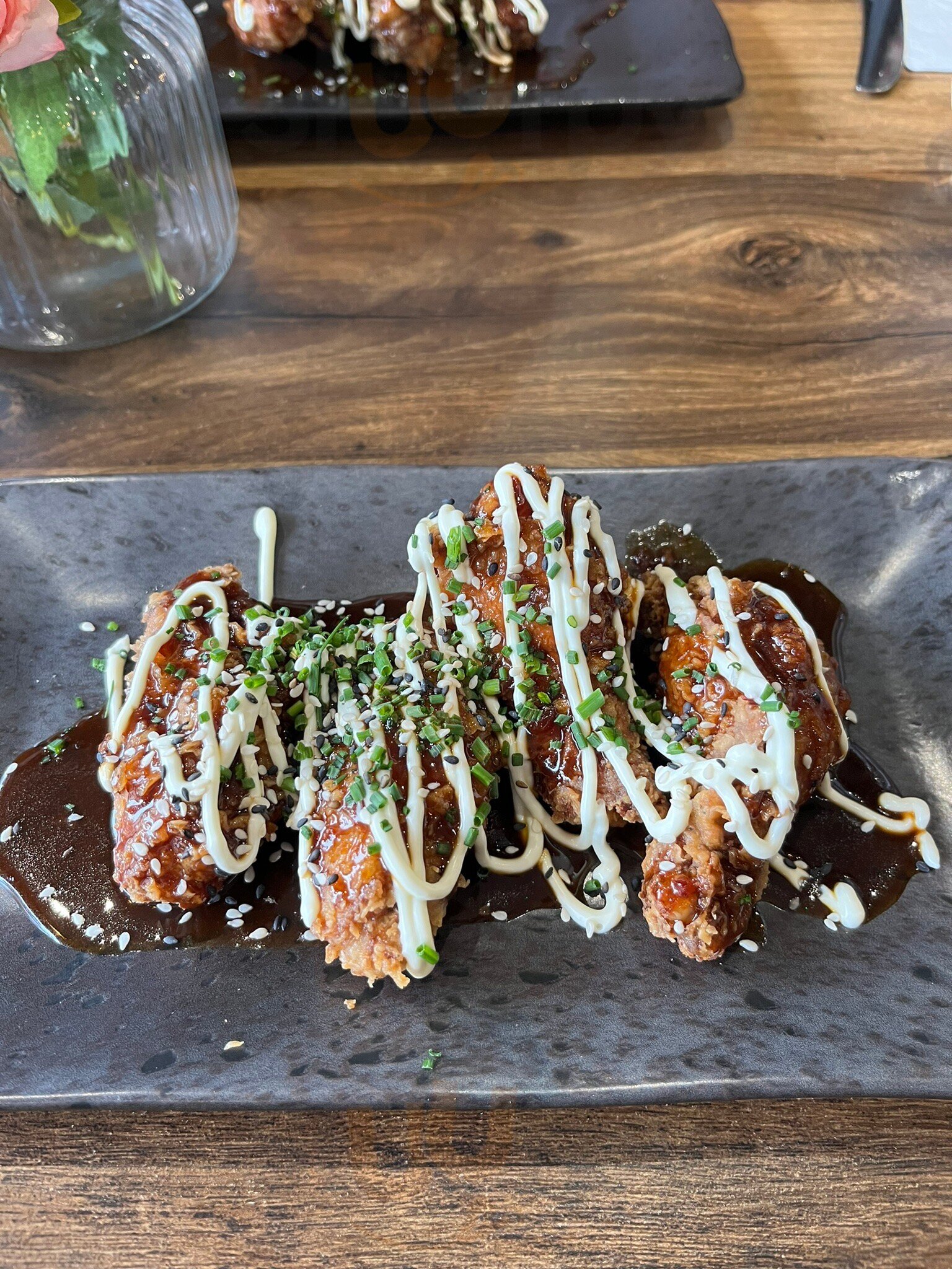 Wings 'n' Sushi