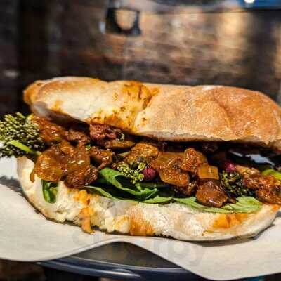 Hinterland - Alcohol-free Bar & Cafe