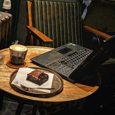 Hinterland - Alcohol-free Bar & Cafe