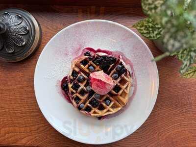 Winnie's - Cafe & Bar