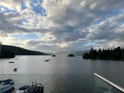 Sky Bar @ Lakeview Bar And Grill Carvery