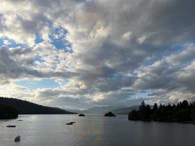 Sky Bar @ Lakeview Bar And Grill Carvery