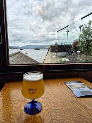 Sky Bar @ Lakeview Bar And Grill Carvery