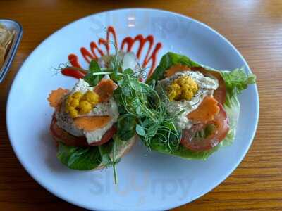 Sky Bar @ Lakeview Bar And Grill Carvery