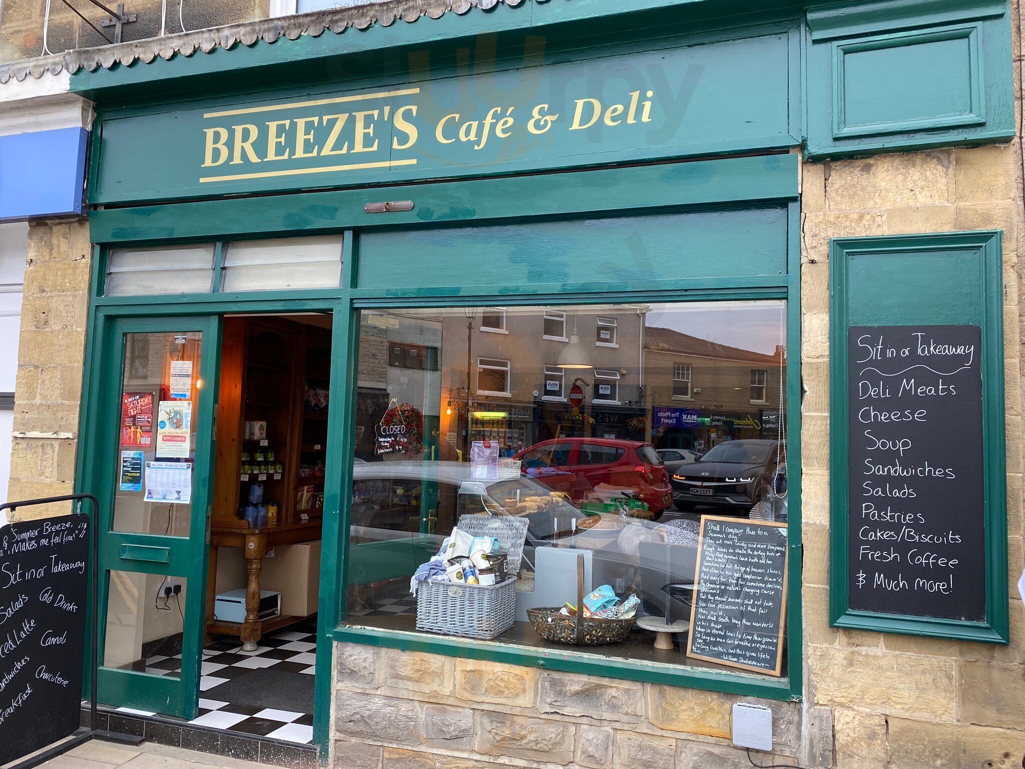 Breezes Cafe And Deli