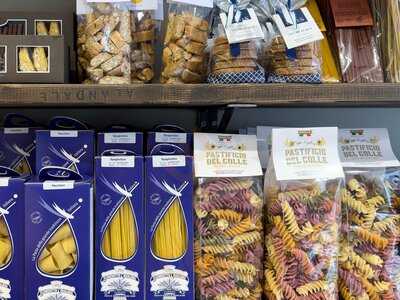 Carlo Italian Bistro-deli