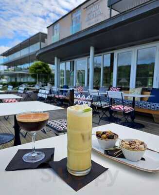 Zephyr Bistro At Dart Marina Hotel