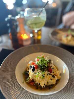 Zephyr Bistro At Dart Marina Hotel