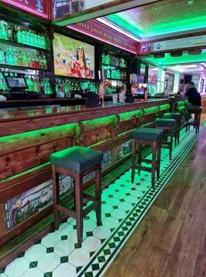 Lanigans Irish Bar