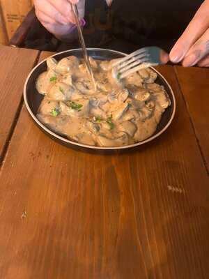 Bistro At The Pocket