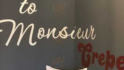 Monsieur Crepe Cafe