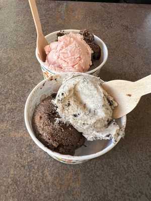 Roberto Authentic Italian Gelato