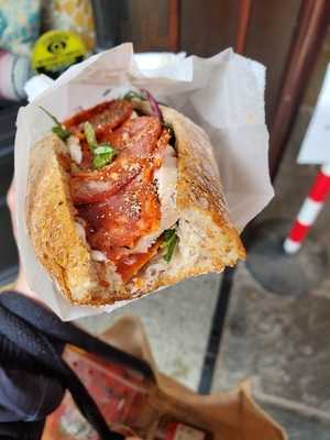 Fresh The Baguette Bar