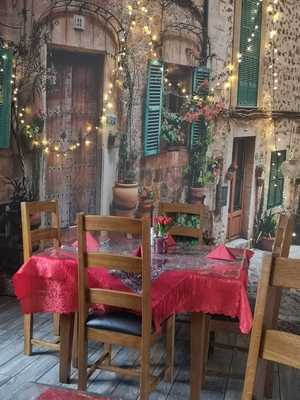 The Station House Cafe & Bistro