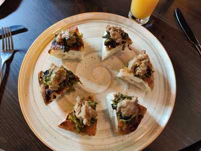 Sapori Restaurant And Bar