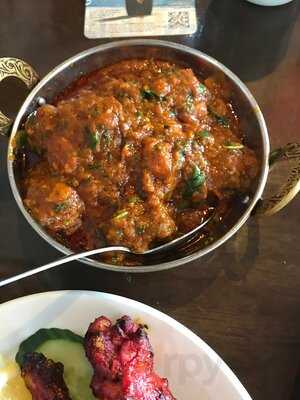 Merrymaid Bar & Grill