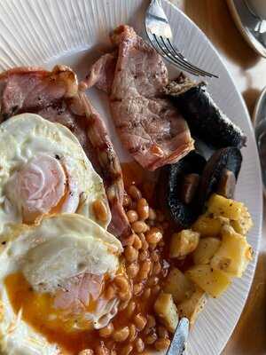 Perkins Bar & Bistro