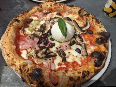 Napoli Centro Pizzeria