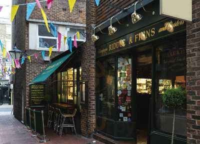 Riddle And Finns The Lanes