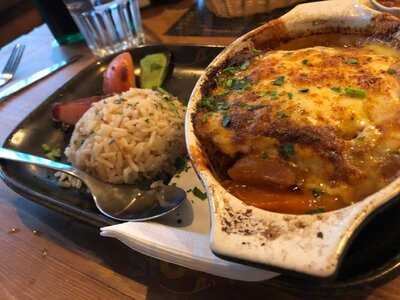 Gustum Bar + Restaurant