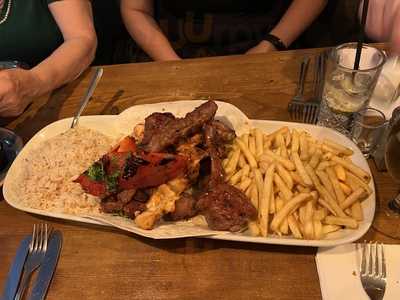 Gustum Bar + Restaurant