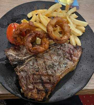 Cefn Mably Arms Inn - Photo 7