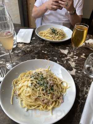 Bellini's Italiano Park Place