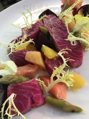 The Case Restaurant And Champagne Bar