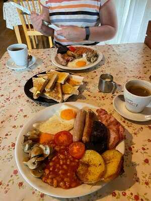 Old Station Cafe And Bistro