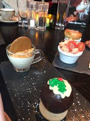 Laguna Kitchen & Bar