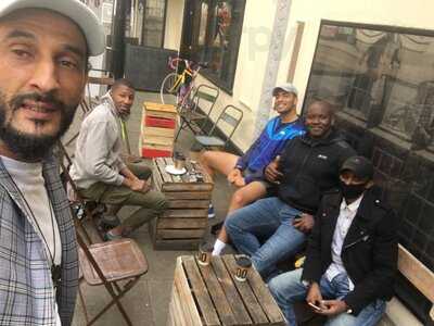 200 Degrees Coffee Shop, Flying Horse Walk