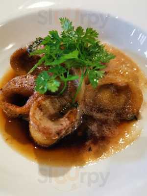 Adams Restaurant & Brasserie