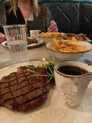 Mamucium Restaurant & Bar