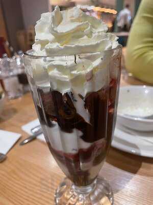 Bridlington Seafront Cookhouse & Pub