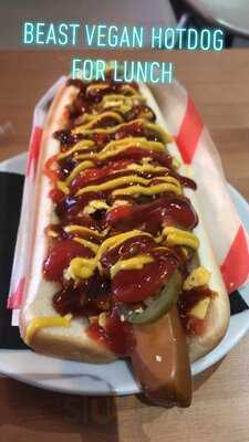 3 Three's Coffee Lounge