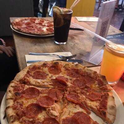 Level Cafe Bar & Grill