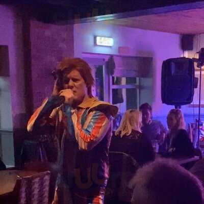 Horse & Groom - Pub & Grill