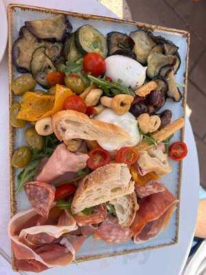 Salvi's Mozzarella Bar