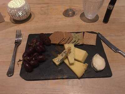 Gb1 Seafood Restaurant And Bar