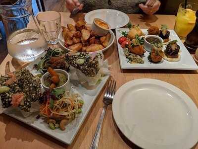 Gb1 Seafood Restaurant And Bar