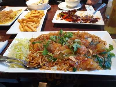 Chung Ying Central Bar & Restaurant