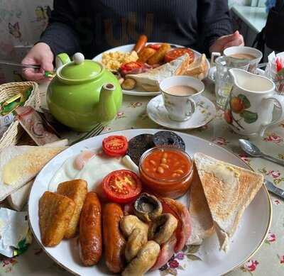 The Wrinkled Stocking Tearoom