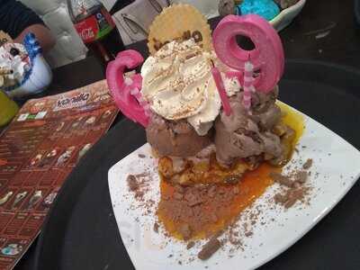 Vanilla Ice Cream Parlour