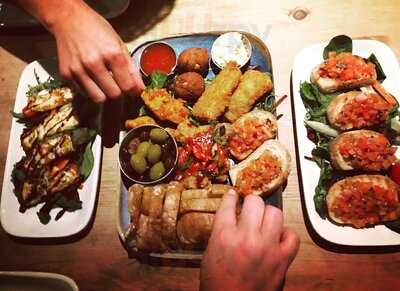 Sleepers Bar & Kitchen Hull