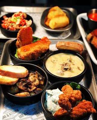 Sleepers Bar & Kitchen Hull