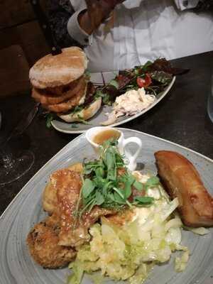 Bishop's Bar And Bistro